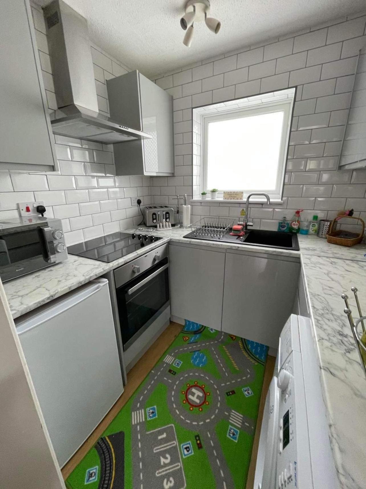 Villa Sea View 3-Bed Heated Pool Eat Bar Kids Park 로웨스터프 외부 사진