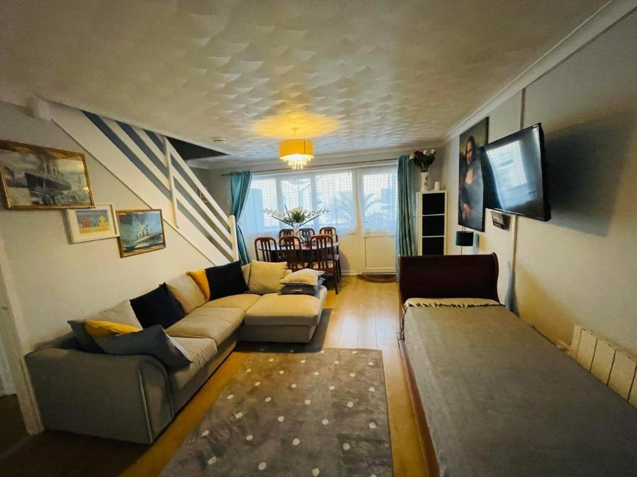 Villa Sea View 3-Bed Heated Pool Eat Bar Kids Park 로웨스터프 외부 사진