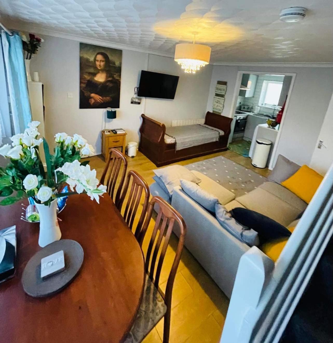 Villa Sea View 3-Bed Heated Pool Eat Bar Kids Park 로웨스터프 외부 사진